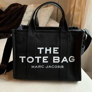 Marc Jacobs The Medium Tote Bag, Black.